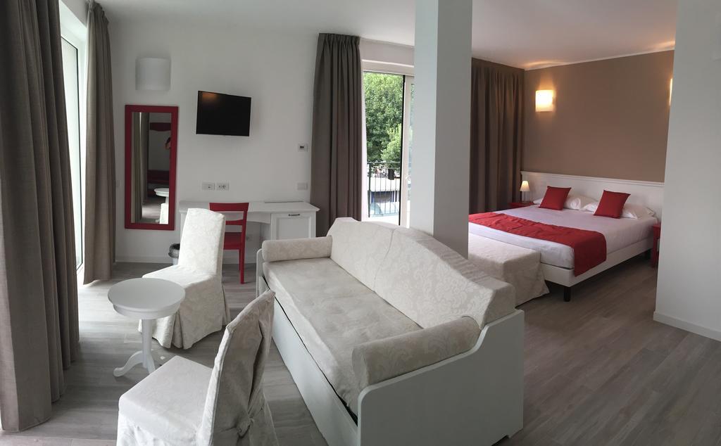 Hotel Resort Le Vele Domaso Quarto foto